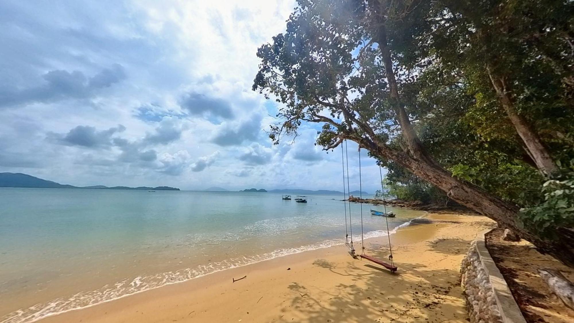 Phayamas Private Beach Resort And Island Brew - Adults Only Koh Phayam Buitenkant foto