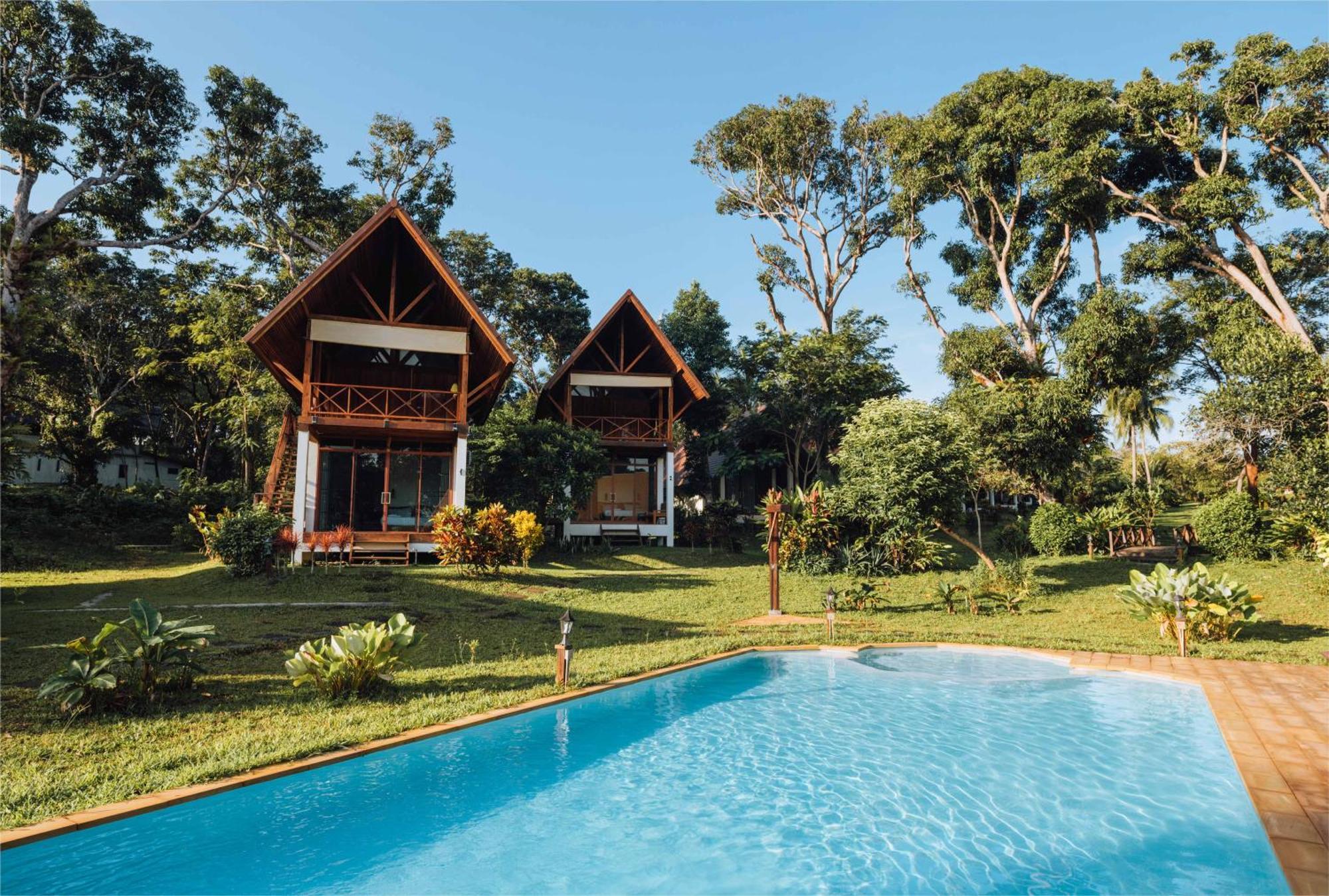 Phayamas Private Beach Resort And Island Brew - Adults Only Koh Phayam Buitenkant foto