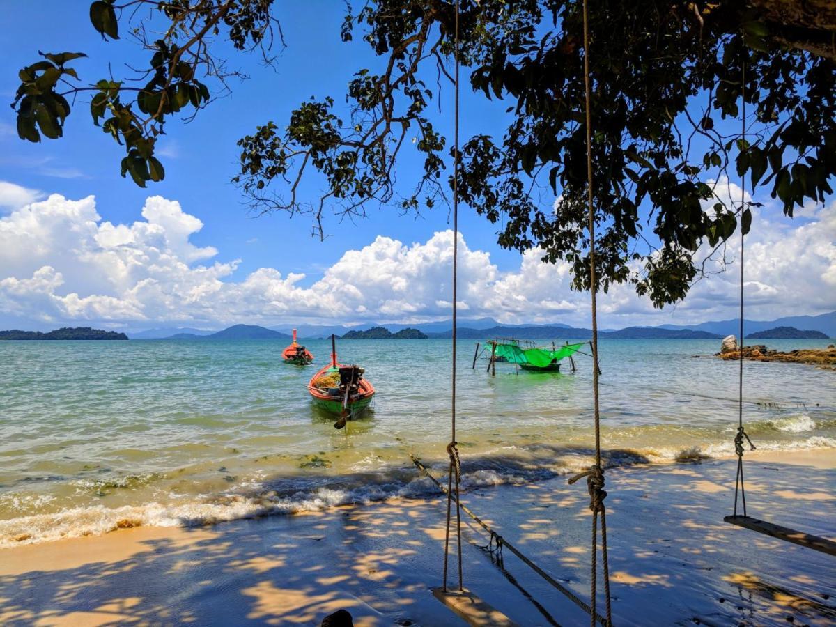 Phayamas Private Beach Resort And Island Brew - Adults Only Koh Phayam Buitenkant foto